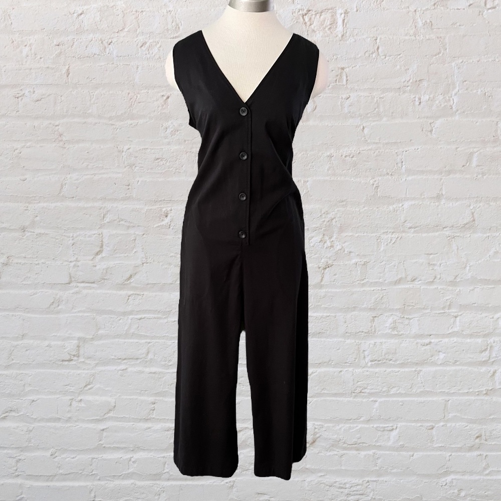 Leo & Sage Size Medium Black V-Neck Sleeveless Jumpsuit POCKETS Wide Leg Cropped